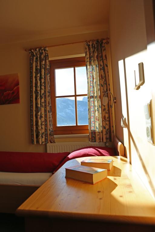 Haus Der Begegnung Hotel Гозау Екстериор снимка